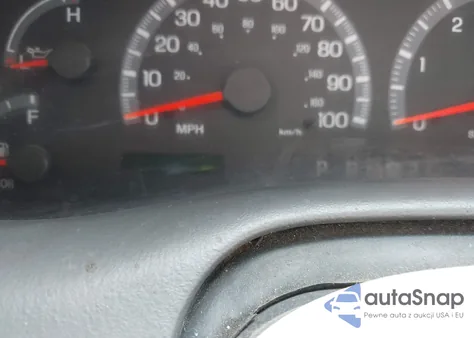 2002 Ford F-150 Lariat/Xlt from USA, damaged, VIN 1FTRW07652KA76109